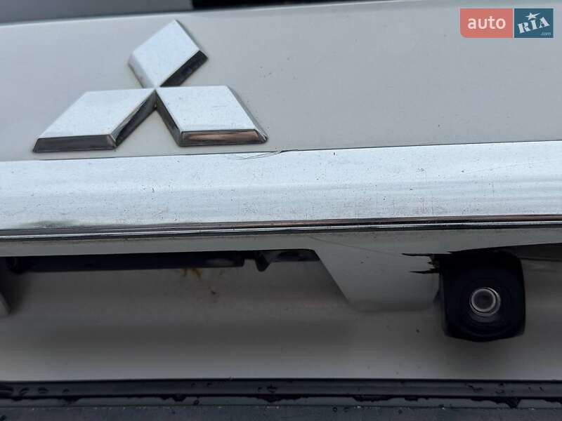 Позашляховик / Кросовер Mitsubishi Outlander 2010 в Рівному