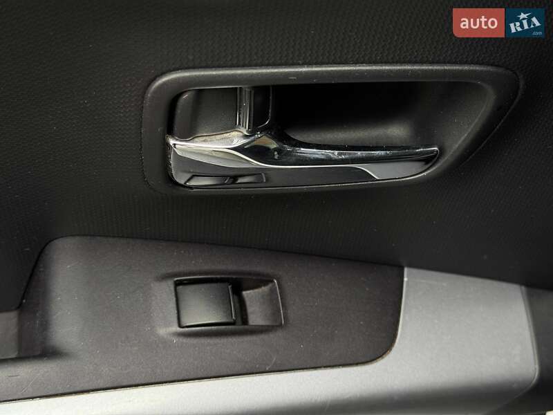 Позашляховик / Кросовер Mitsubishi Outlander 2010 в Рівному