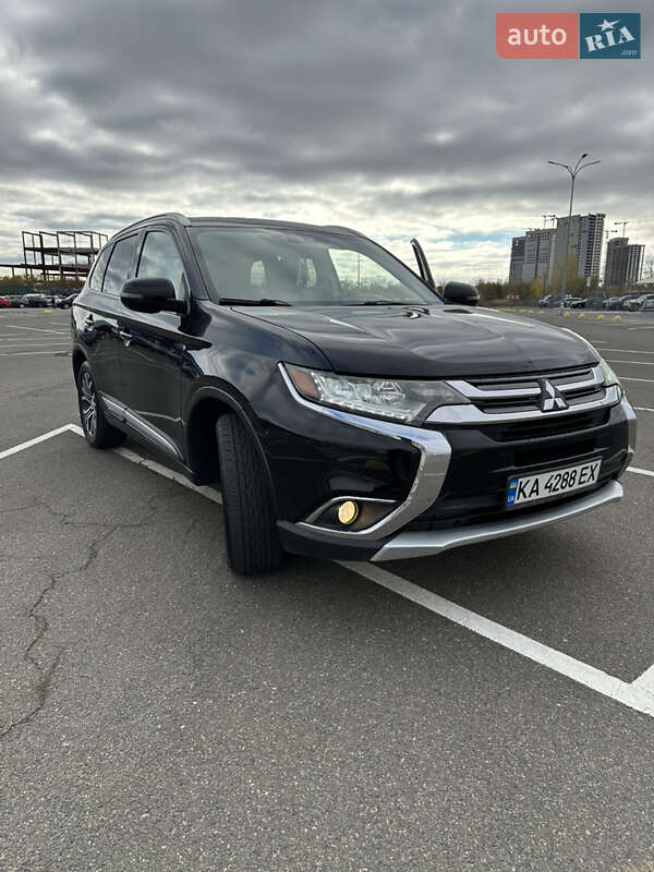 Внедорожник / Кроссовер Mitsubishi Outlander 2017 в Киеве фото 8 Внедорожник / Кроссовер Mitsubishi Outlander 2017 в Киеве