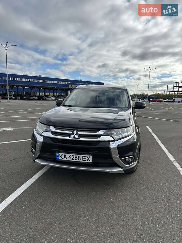 Внедорожник / Кроссовер Mitsubishi Outlander 2017 в Киеве фото 27 Внедорожник / Кроссовер Mitsubishi Outlander 2017 в Киеве