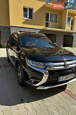 Внедорожник / Кроссовер Mitsubishi Outlander 2015 в Черновцах