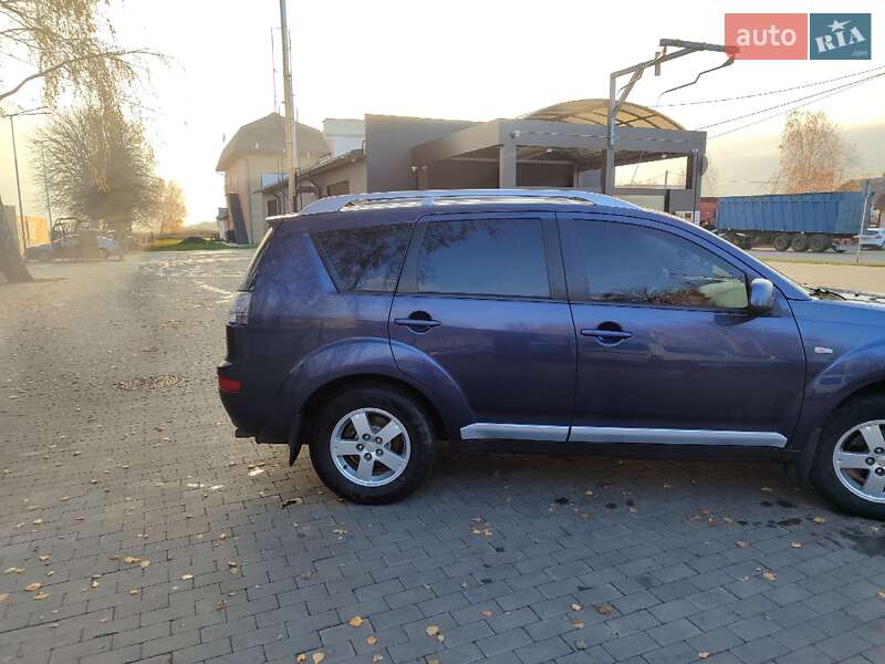 Позашляховик / Кросовер Mitsubishi Outlander 2007 в Миргороді