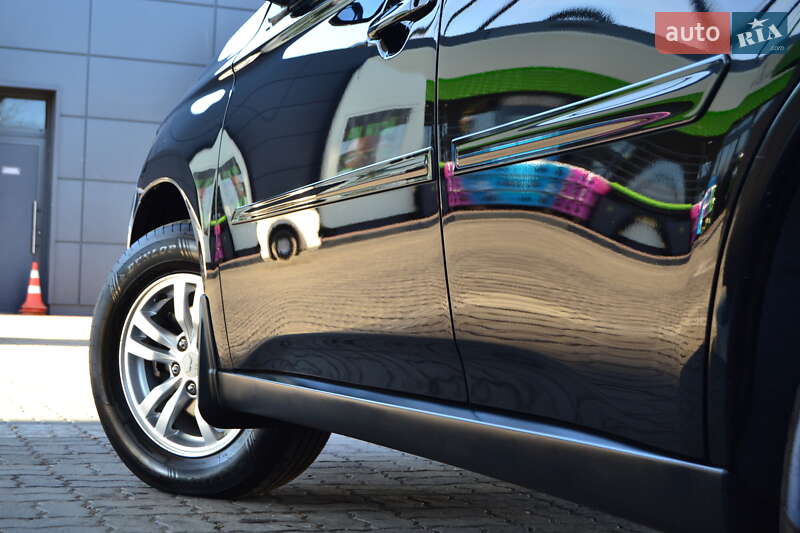 Внедорожник / Кроссовер Mitsubishi Outlander 2013 в Дрогобыче