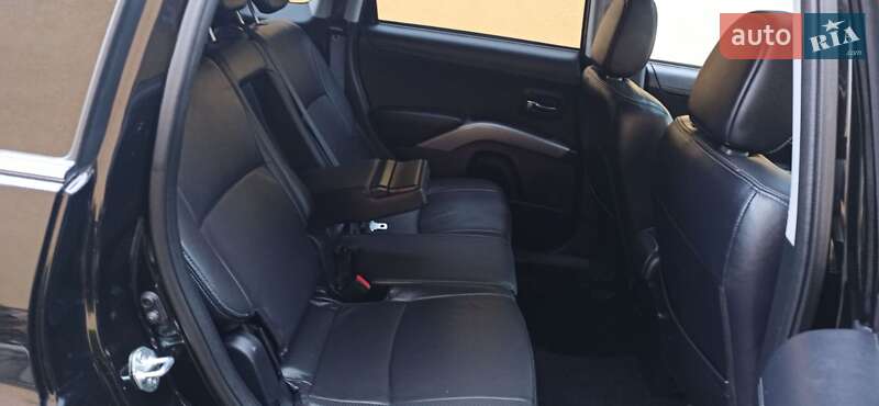 Внедорожник / Кроссовер Mitsubishi Outlander 2011 в Черновцах фото 42 Внедорожник / Кроссовер Mitsubishi Outlander 2011 в Черновцах