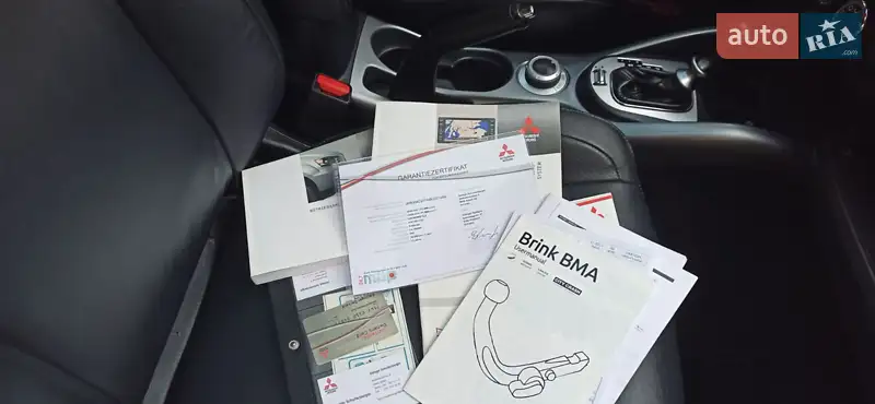 Внедорожник / Кроссовер Mitsubishi Outlander 2011 в Черновцах документ 2 фото Внедорожник / Кроссовер Mitsubishi Outlander 2011 в Черновцах документ