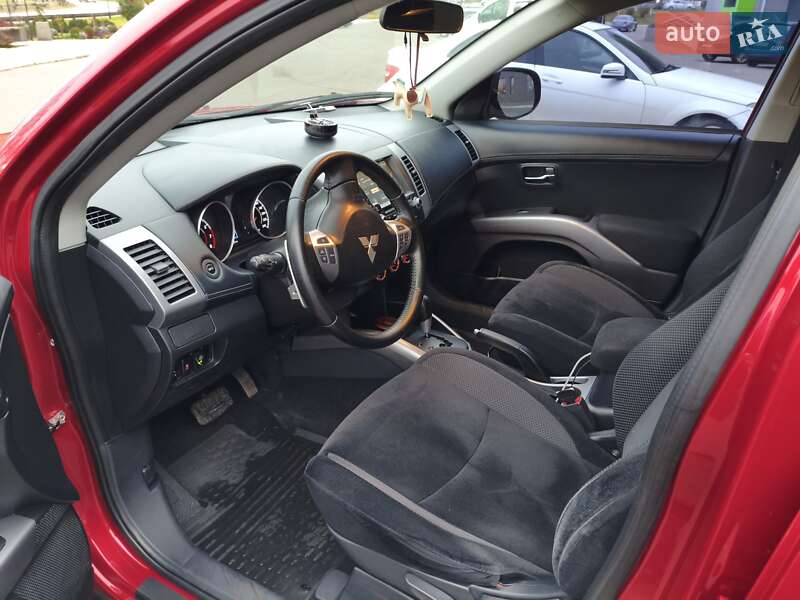 Внедорожник / Кроссовер Mitsubishi Outlander 2012 в Кривом Роге фото 19 Внедорожник / Кроссовер Mitsubishi Outlander 2012 в Кривом Роге