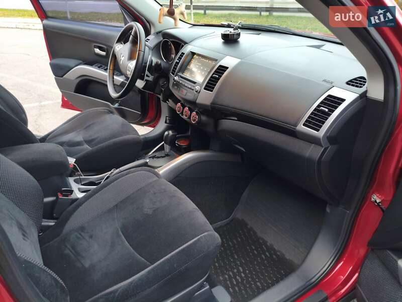 Внедорожник / Кроссовер Mitsubishi Outlander 2012 в Кривом Роге фото 28 Внедорожник / Кроссовер Mitsubishi Outlander 2012 в Кривом Роге