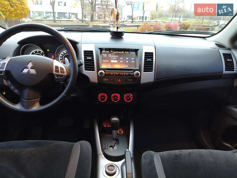 Внедорожник / Кроссовер Mitsubishi Outlander 2012 в Кривом Роге фото 41 Внедорожник / Кроссовер Mitsubishi Outlander 2012 в Кривом Роге