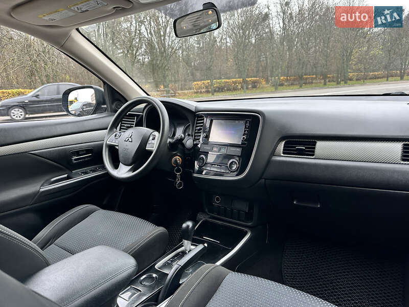 Внедорожник / Кроссовер Mitsubishi Outlander 2018 в Белой Церкви фото 24 Внедорожник / Кроссовер Mitsubishi Outlander 2018 в Белой Церкви