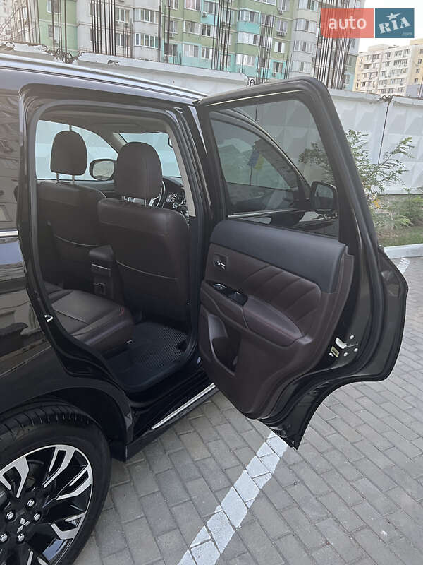 Внедорожник / Кроссовер Mitsubishi Outlander 2018 в Одессе