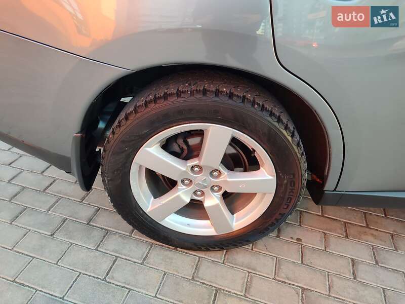 Внедорожник / Кроссовер Mitsubishi Outlander 2013 в Львове