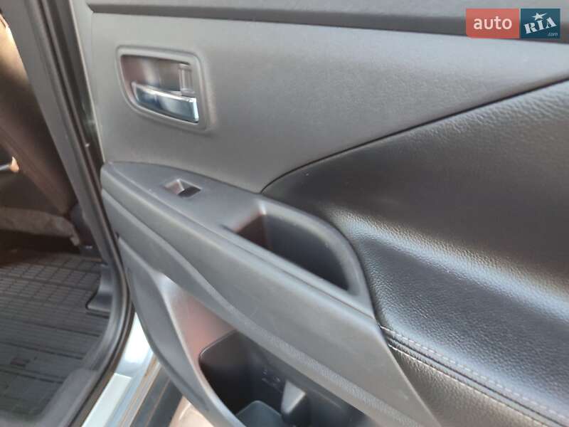 Внедорожник / Кроссовер Mitsubishi Outlander 2013 в Львове