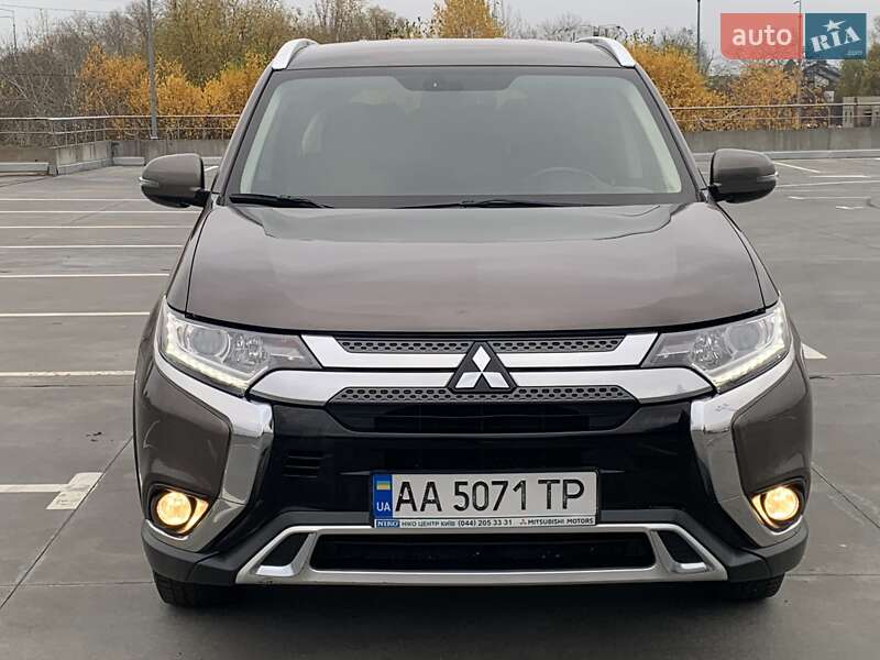 Внедорожник / Кроссовер Mitsubishi Outlander 2018 в Киеве фото 20 Внедорожник / Кроссовер Mitsubishi Outlander 2018 в Киеве