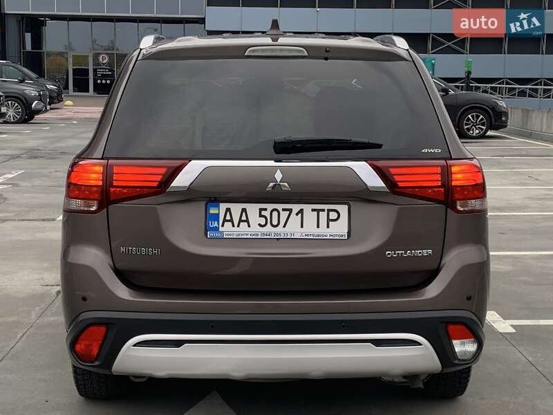 Внедорожник / Кроссовер Mitsubishi Outlander 2018 в Киеве фото 24 Внедорожник / Кроссовер Mitsubishi Outlander 2018 в Киеве