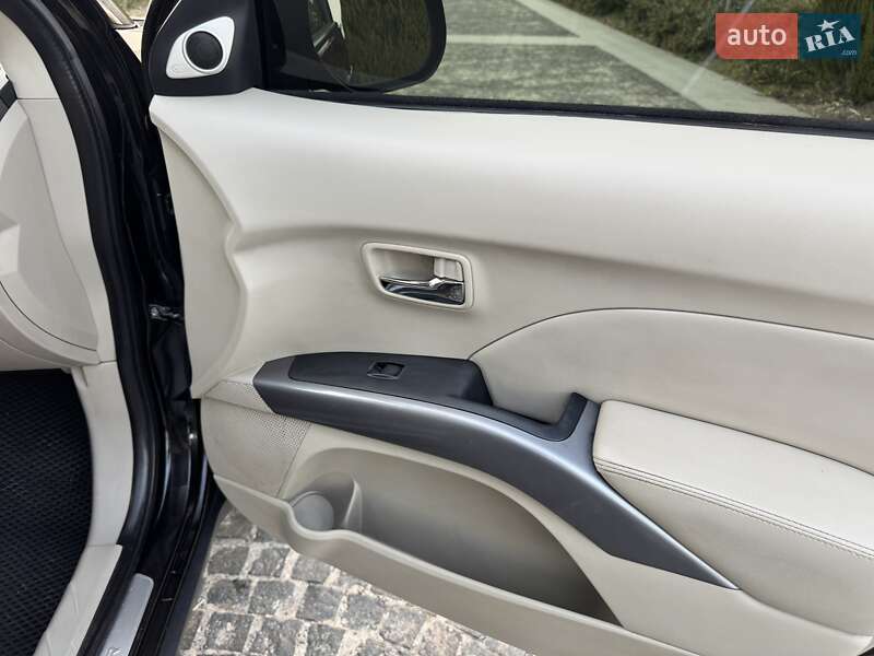 Позашляховик / Кросовер Mitsubishi Outlander 2007 в Дніпрі фото 20 Позашляховик / Кросовер Mitsubishi Outlander 2007 в Дніпрі