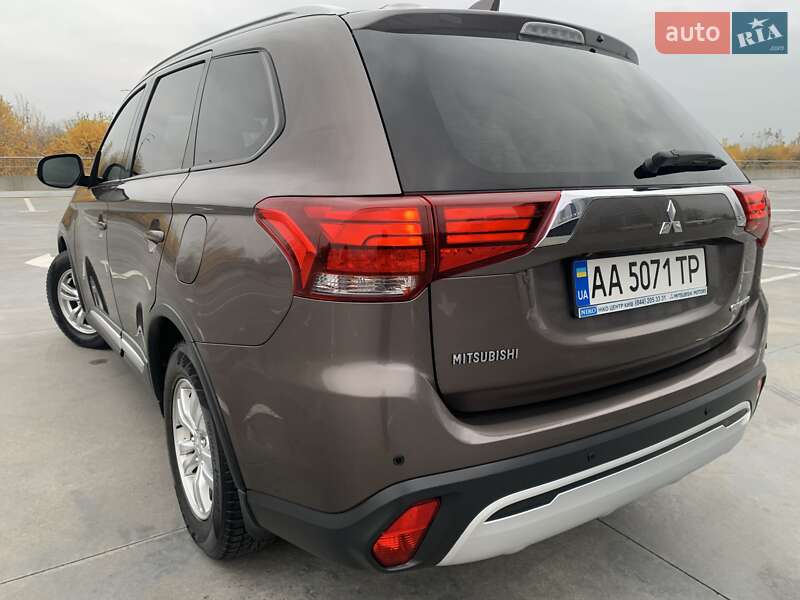 Внедорожник / Кроссовер Mitsubishi Outlander 2018 в Киеве фото 52 Внедорожник / Кроссовер Mitsubishi Outlander 2018 в Киеве