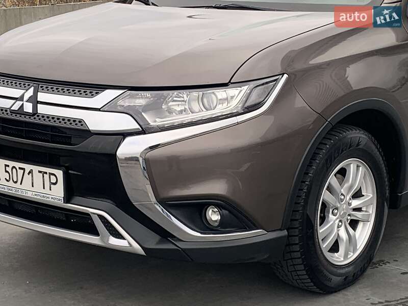 Внедорожник / Кроссовер Mitsubishi Outlander 2018 в Киеве фото 48 Внедорожник / Кроссовер Mitsubishi Outlander 2018 в Киеве
