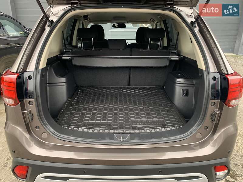 Внедорожник / Кроссовер Mitsubishi Outlander 2018 в Киеве фото 64 Внедорожник / Кроссовер Mitsubishi Outlander 2018 в Киеве