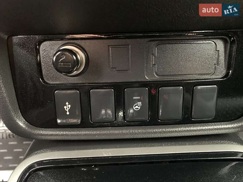 Внедорожник / Кроссовер Mitsubishi Outlander 2018 в Киеве фото 104 Внедорожник / Кроссовер Mitsubishi Outlander 2018 в Киеве