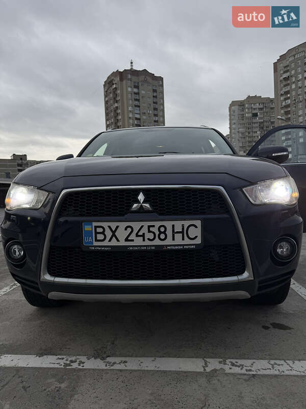 Позашляховик / Кросовер Mitsubishi Outlander 2011 в Києві фото 2 Позашляховик / Кросовер Mitsubishi Outlander 2011 в Києві
