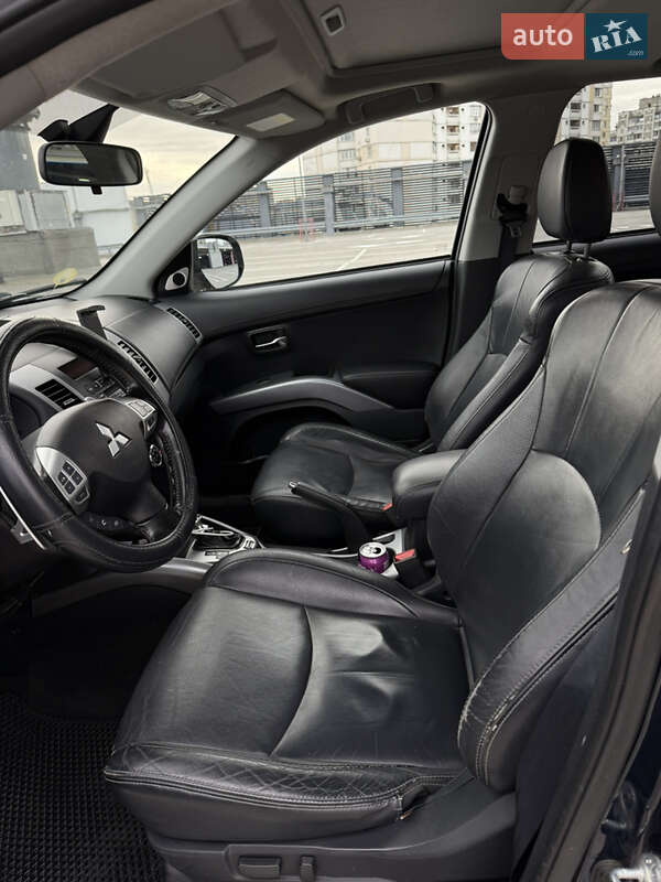 Позашляховик / Кросовер Mitsubishi Outlander 2011 в Києві фото 18 Позашляховик / Кросовер Mitsubishi Outlander 2011 в Києві