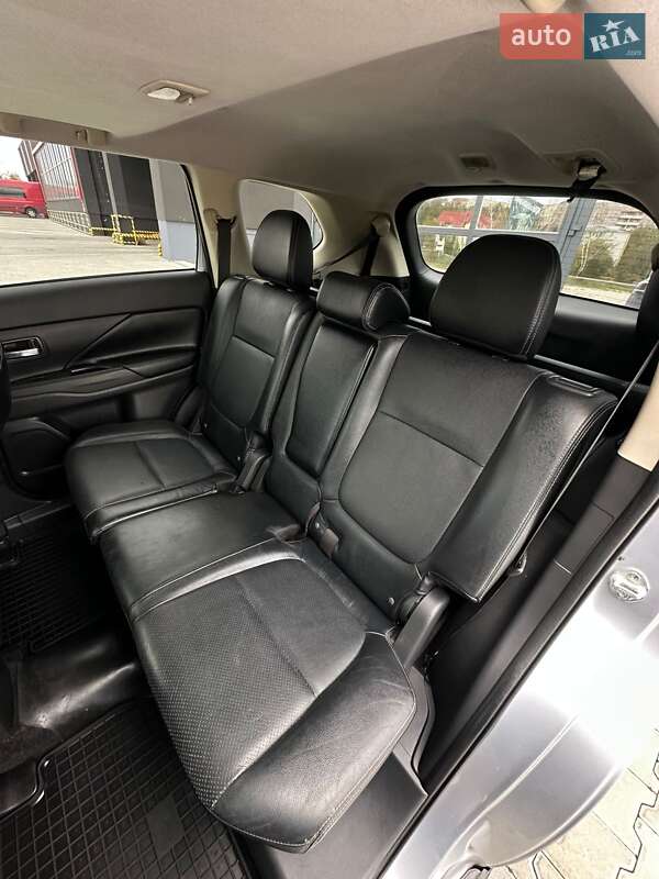 Позашляховик / Кросовер Mitsubishi Outlander 2013 в Тернополі фото 6 Позашляховик / Кросовер Mitsubishi Outlander 2013 в Тернополі