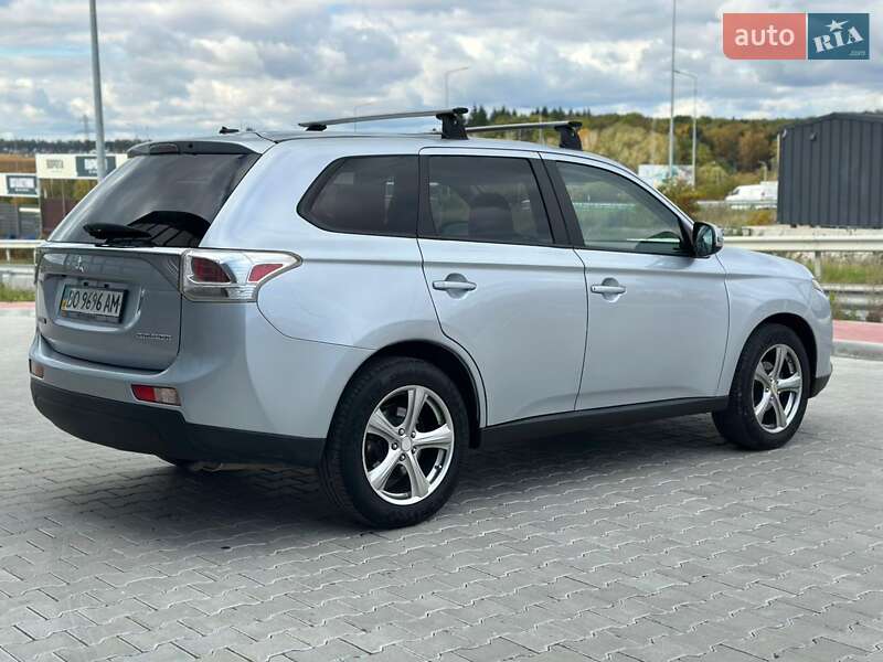 Позашляховик / Кросовер Mitsubishi Outlander 2013 в Тернополі фото 41 Позашляховик / Кросовер Mitsubishi Outlander 2013 в Тернополі