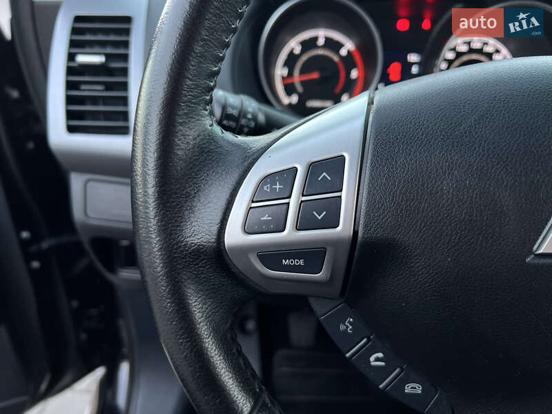 Позашляховик / Кросовер Mitsubishi Outlander 2012 в Ковелі фото 45 Позашляховик / Кросовер Mitsubishi Outlander 2012 в Ковелі