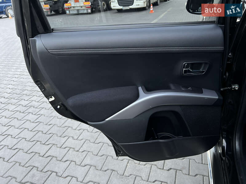 Позашляховик / Кросовер Mitsubishi Outlander 2012 в Ковелі фото 77 Позашляховик / Кросовер Mitsubishi Outlander 2012 в Ковелі