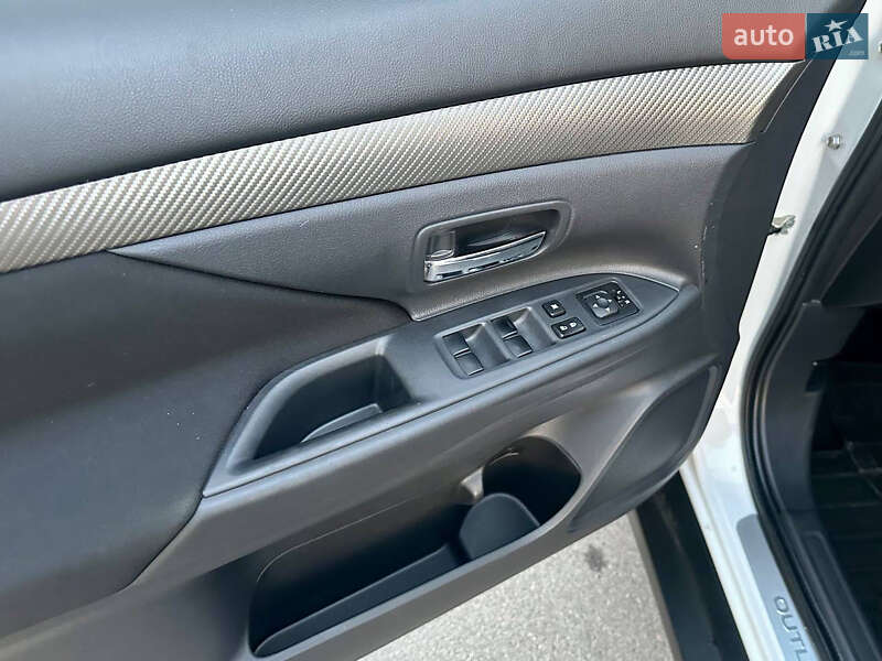 Позашляховик / Кросовер Mitsubishi Outlander 2013 в Білій Церкві фото 13 Позашляховик / Кросовер Mitsubishi Outlander 2013 в Білій Церкві