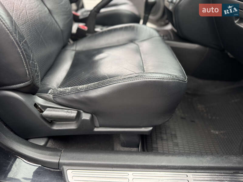 Внедорожник / Кроссовер Mitsubishi Outlander 2006 в Киеве фото 57 Внедорожник / Кроссовер Mitsubishi Outlander 2006 в Киеве