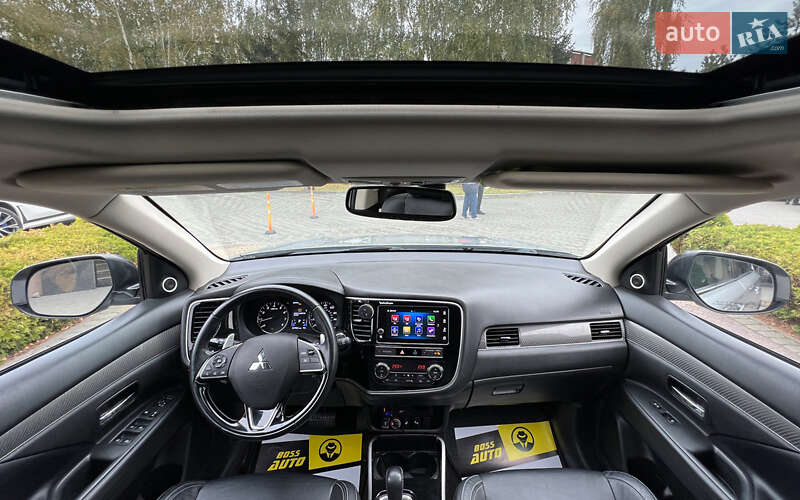 Позашляховик / Кросовер Mitsubishi Outlander 2018 в Львові фото 15 Позашляховик / Кросовер Mitsubishi Outlander 2018 в Львові
