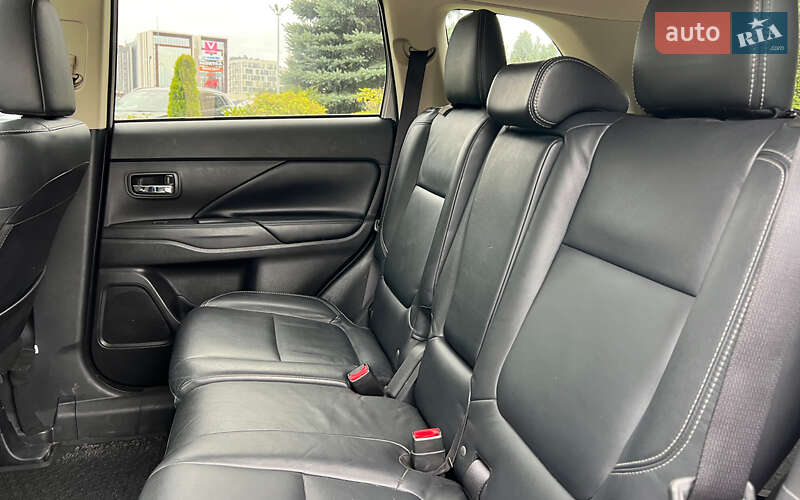 Позашляховик / Кросовер Mitsubishi Outlander 2018 в Львові фото 20 Позашляховик / Кросовер Mitsubishi Outlander 2018 в Львові