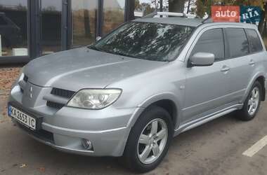 Внедорожник / Кроссовер Mitsubishi Outlander 2007 в Киеве