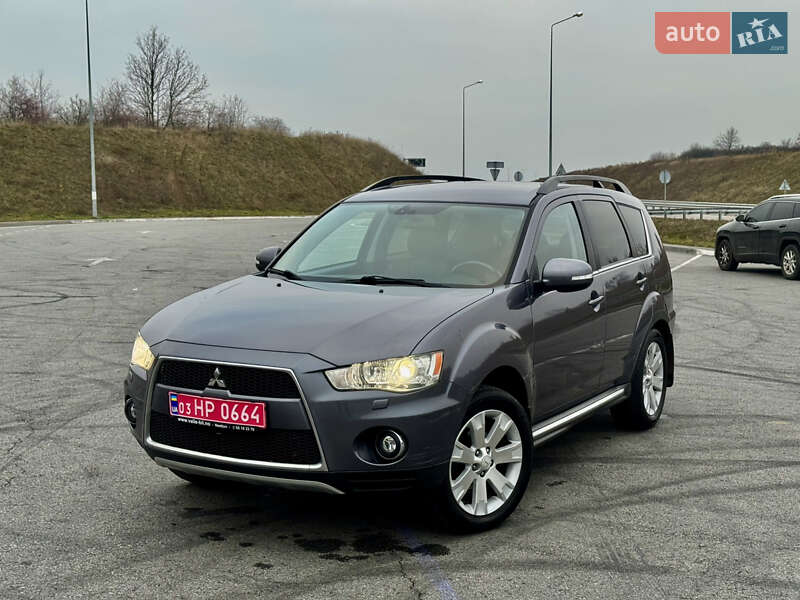 Внедорожник / Кроссовер Mitsubishi Outlander 2011 в Полтаве