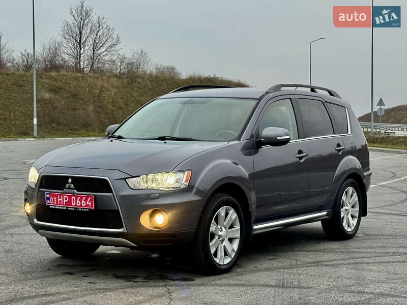 Внедорожник / Кроссовер Mitsubishi Outlander 2011 в Полтаве