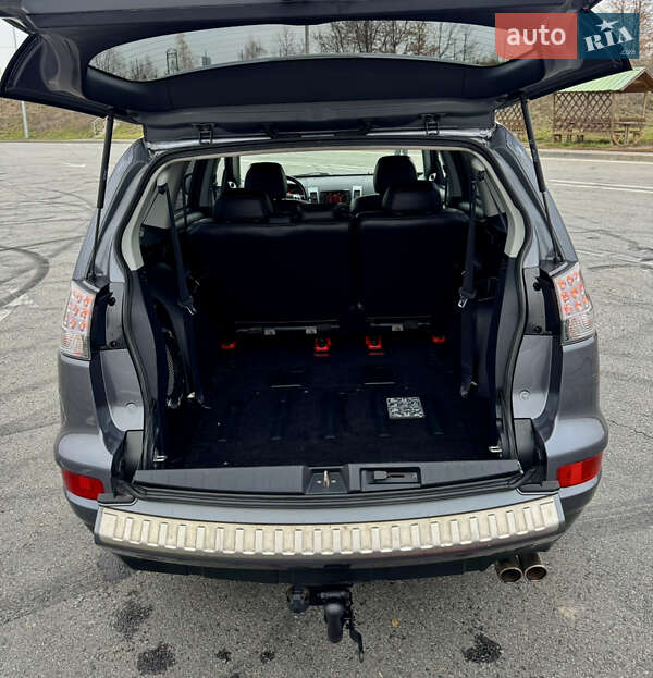 Внедорожник / Кроссовер Mitsubishi Outlander 2011 в Полтаве