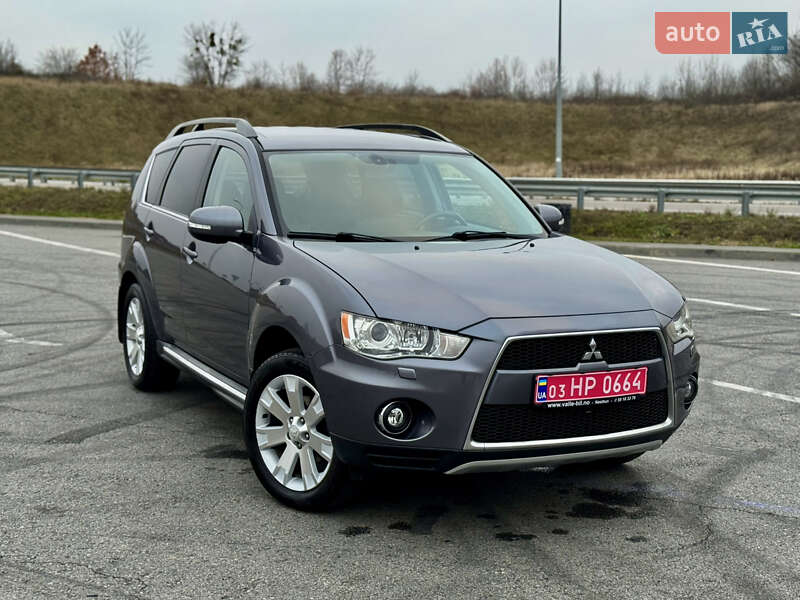 Внедорожник / Кроссовер Mitsubishi Outlander 2011 в Полтаве
