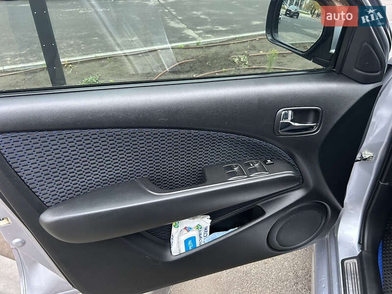 Внедорожник / Кроссовер Mitsubishi Outlander 2008 в Днепре