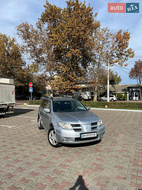 Внедорожник / Кроссовер Mitsubishi Outlander 2008 в Сумах фото Внедорожник / Кроссовер Mitsubishi Outlander 2008 в Сумах