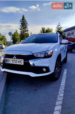 Позашляховик / Кросовер Mitsubishi Outlander 2016 в Лубнах