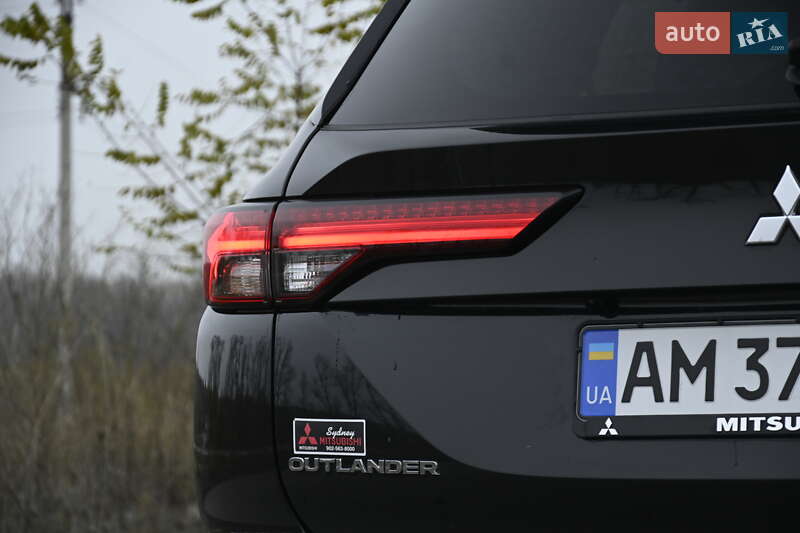 Позашляховик / Кросовер Mitsubishi Outlander 2023 в Бердичеві