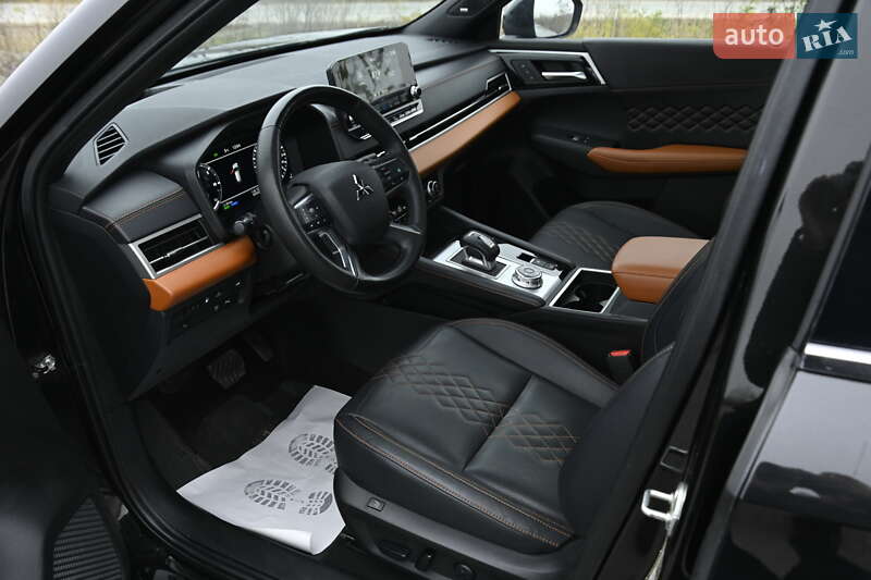 Позашляховик / Кросовер Mitsubishi Outlander 2023 в Бердичеві