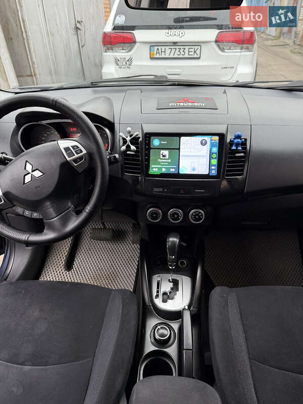 Внедорожник / Кроссовер Mitsubishi Outlander 2008 в Киеве