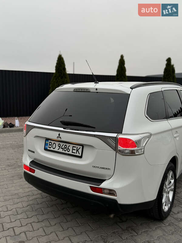 Внедорожник / Кроссовер Mitsubishi Outlander 2012 в Копычинце фото 5 Внедорожник / Кроссовер Mitsubishi Outlander 2012 в Копычинце