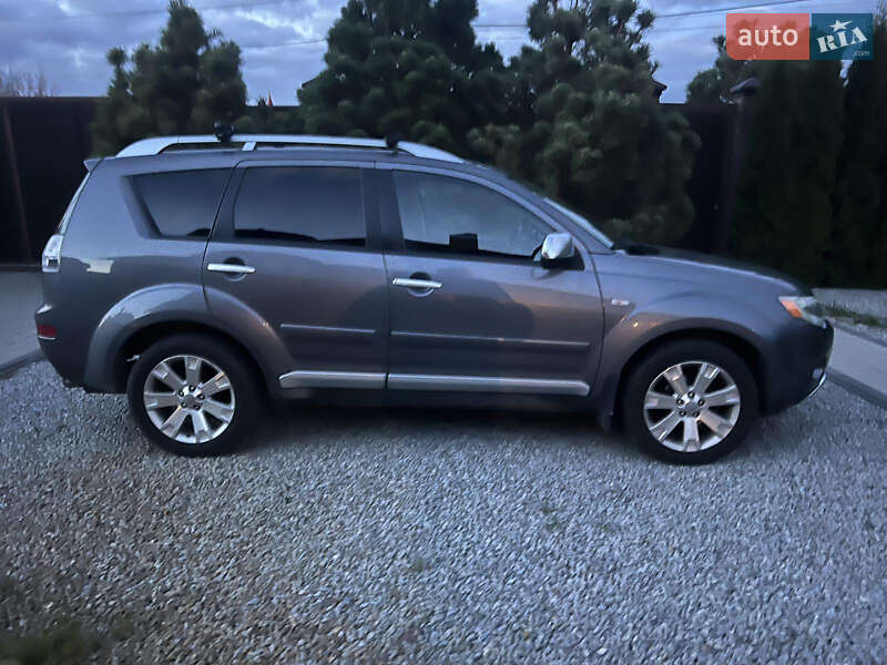 Внедорожник / Кроссовер Mitsubishi Outlander 2008 в Кременце