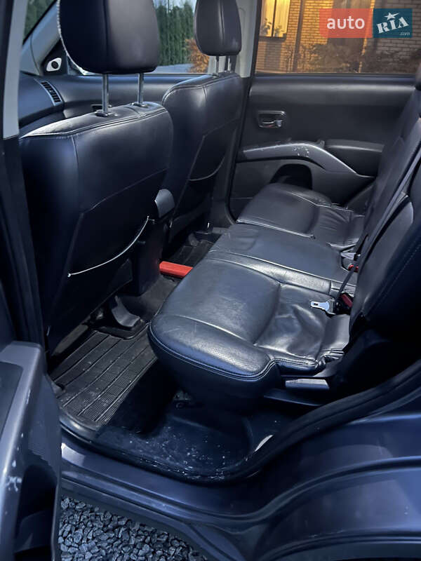 Внедорожник / Кроссовер Mitsubishi Outlander 2008 в Кременце