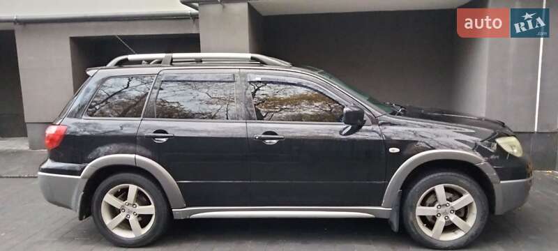 Внедорожник / Кроссовер Mitsubishi Outlander 2005 в Ивано-Франковске