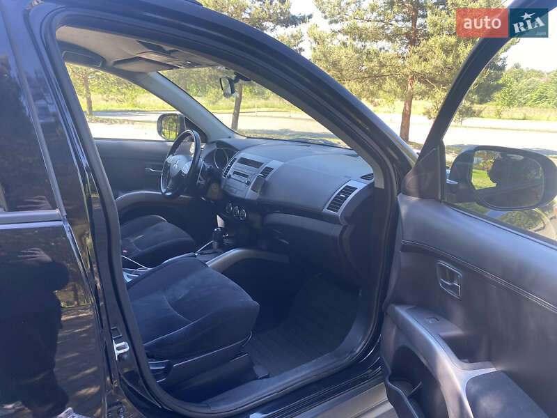 Внедорожник / Кроссовер Mitsubishi Outlander 2012 в Львове фото 6 Внедорожник / Кроссовер Mitsubishi Outlander 2012 в Львове