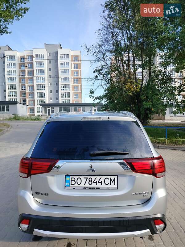 Позашляховик / Кросовер Mitsubishi Outlander 2018 в Тернополі фото 5 Позашляховик / Кросовер Mitsubishi Outlander 2018 в Тернополі